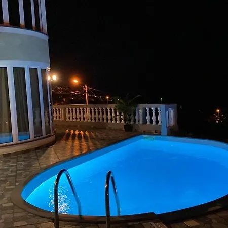 Slice Of Ponta Do Sol - 2 * Canhas
