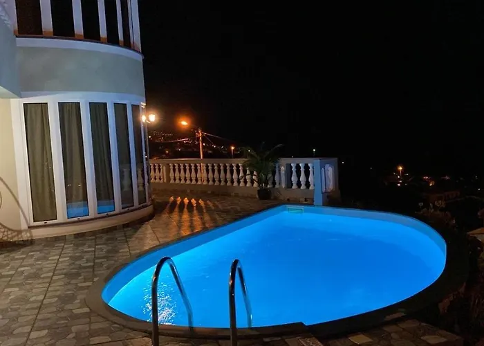 Slice Of Ponta Do Sol - 2 * Canhas